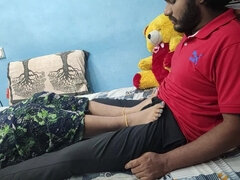 18 let, Amatéři, Femdom, Fetiš nohou, Footjob, Indické, Teenka