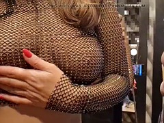 Open curtain in the fitting room