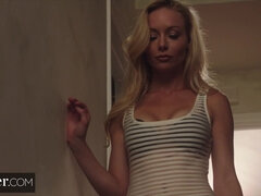 Stora tuttar, Blondin, Fingering, Hd, Kysser, Lesbisk, Fitta, Strippning