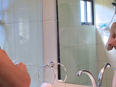 Kauniit, Isot tissit, Ruskeahiuksinen, Itsetyydytys, Nännit, Soolo, Lelut