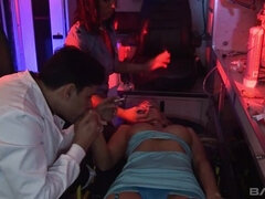 Blondi, Ruskeahiuksinen, Spermashotti, Naamallinen, Alusvaatteet, Kolmen kimppa