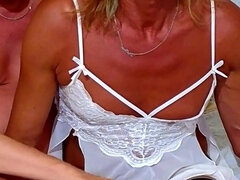 Amateur, Anal, Mamada, Pareja, Madres para coger, Orinar, Público, Tetas