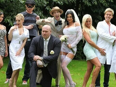 Stor rumpe, Stor kukk, Store pupper, Kukk suging, Brud, Brunette, Milf, Pupper