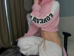 Adorable girl gets cozy and plays with her tight beaver until she erupts