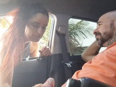 素人, 車, 手コキする, オナニー, 公共, 赤毛, おもらし, ヤリマンの