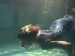 18 χρονον, Μελαχροινή, Ηδ, Πισίνα, Δημόσιο, Ντουζ, Μόνος, Στενό