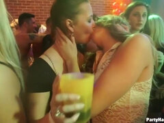 Store bryster, Pik sutte, Klassisk, Sød, Langt ned i halsen, Pik, Fisse, Bryster