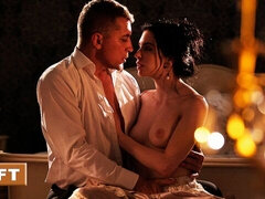 Iso kulli, Suihinotto, Ruskeahiuksinen, Takaapäin, Selkäsauna, Pillu, Laiha