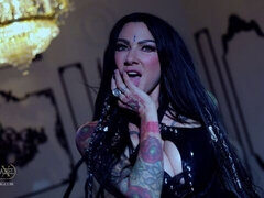 Fantastiskt, Stor stjärt, Brunett, Gapande, Skor, Solo, Tatuering, Tuttar