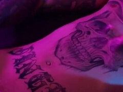 Grote lul, Sperma shot, Homo, Masturbatie, Mager, Tatoeage