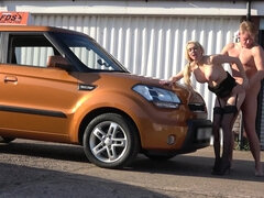 Amber Jayne gives a great head and gets fucked in the car