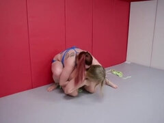 Culo grosso, Tette grandi, Bionda, Hd, Lesbica, Mamma che vorrei scoparmi, Dildo indossabile, Giochi