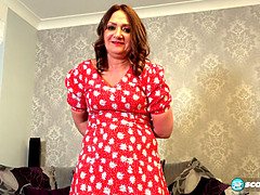 Ruskeahiuksinen, Hd, Itsetyydytys, Vanhempi, Äiti jota haluaisin panna, Soolo