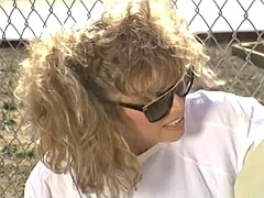 Tekintélyes didik, Cumizás, Gesztenyebarna, Ondó fröcskölés, Szőrös, Begyek, Régebbi évjáratú pornó