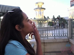 Amateur, Cuarto de baño, Sucio, Latina, Bragas, Pov, Falda, Fumando