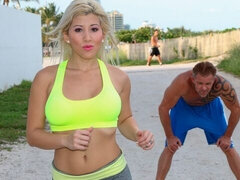 Stor stjärt, Stor kuk, Stora tuttar, Blondin, Doggystyle, Slick, Milf, Fitta