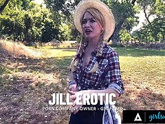 Grosser arsch, Geile alte tussi, Fingern, Lesbisch, Masturbation, Milf, Realität, Solo