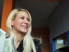 Kuřba, Nevinné, Peniaze, Z pohľadu účastníka, Na verejnosti