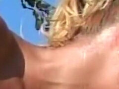 Anal, Sucer une bite, Tir de sperme, Double pénétration, De plein air, Transsexuelle, Plan cul à trois