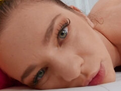 Fingring, Slikking, Onani, Piercingen, Fitte, Tattovering, Tenåring, Leker