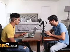 Χοντρή γυναίκα, Μεγάλος κώλος, Μεγάλα βυζιά, Χύσιμο, Σε στάση σκύλου στα τέσσερα, Στο πρόσωπο, Γλείψιμο, Μουνί