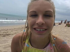 Kont, Badpak, Blond, Vriendin, Doordringend, Gezichtspunt, Plagen, Tieten likken