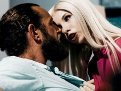 Sucer une bite, En levrette, 2 femmes 1 homme, Branlette thaïlandaise, Embrassement, Mère que j'aimerais baiser, Jarretelles, Plan cul à trois