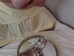 Amateur, Europeo, Lactando, Tetas naturales, Tetas colgantes, Solo