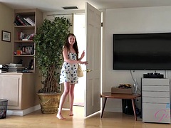 Nana, Pieds, Fétiche, Branlette thaïlandaise, Hard, Masturbation, Mère que j'aimerais baiser, Fumer