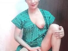 Bhabhi gets naughty after going out to get some supplies