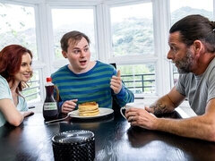 큰 엉덩이, 큰 음경, 큰 가슴, 오랄섹스, 도기스타일, 밀프, 빨간 머리