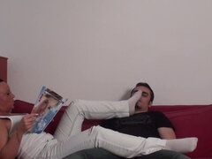 18 χρονον, Μελαχροινή, Επιβολή, Πόδια, Φετιχ, Γλείψιμο, Ώριμη γυναίκα, Ρουφώντας