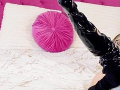 Slutty Housewife's Internal Dialogue During Sex