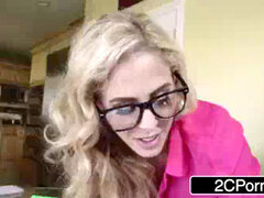 Kuřba, Podvádzanie, Okuliare, Milf  mčbp, Mamina, Pička, Nevlastná mama, Stockings