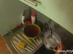 Sucer une bite, Brunette brune, Lunettes, Pov, Adolescente, Nénés