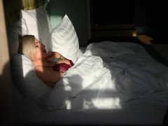 Enthousiasteling, Anaal, Blond, Sperma, Hd, Openbaar, Alleen, Tiener