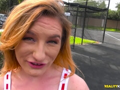 Blond, Pijpbeurt, Sperma in gezicht, Buiten, Klein, Doordringend