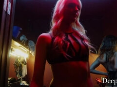 Blondin, Avsugning, Doggystyle, Kkm, Klackar, Kysser, Fitta, Stockings