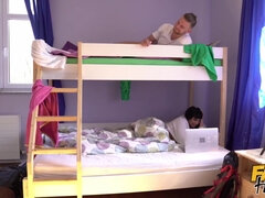 Brunetka, Na pejska, Na obličej, Ženský, Francouzské, Hardcore, Hd, Jezdectví