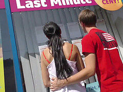 Pik sutte, Brunette, Hanrej, Tjekke, Give finger, Slikning, Penge, Realitet