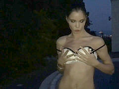 Anál, Brunetka, Prstění, Masturbace, Drobounká, Vyhublá, Kuřba sání, Hračky