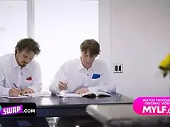 Puma, Femdom, Čtveřice, Podpatky, Dospělé, Orgie, Párty, Nevlastní máma