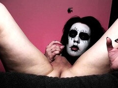 Amaterji, Črnke, Fafanje, Dekle drka tiča, Domaci pornič, Gola, Orgazem, Tetovaže