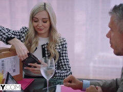 Monumentális dákó, Szőke, Krémes süti, Pénisz, Kőkemény, Nyalás, Pornósztárok, Tini