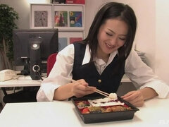 Aasialainen, Suihinotto, Ruskeahiuksinen, Spermashotti, Naamallinen, Jalkafetissi, Alusvaatteet, Niellä