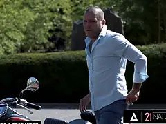 Grote kont, Pijpbeurt, Erotisch, Fetisj, Voeten fetish, Voetbeurt, Hd, Rijden