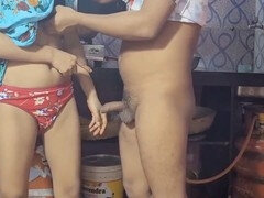 18, 彼女, 自家製, キッチン, 小柄, オマンコ, ストッキング, ティーン