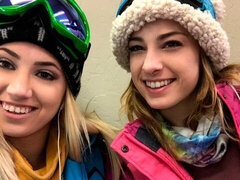 Cumizás, Csókolózás, Nyalás, Maszti, Természetes mellek, Filigrán alkatú, Sztrippelés, Begyek