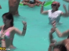 Spiaggia, Brunetta, Tatuaggi