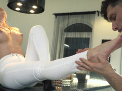 Sporty Kaisa Nord fulfills her man's foot fetish fantasy